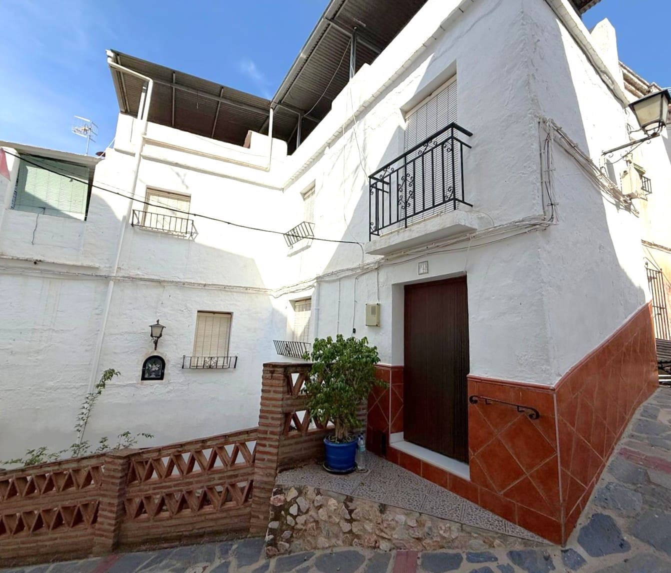 4 bedroom Townhouse for sale in Jete - € 120,000 (Ref: 9941785)