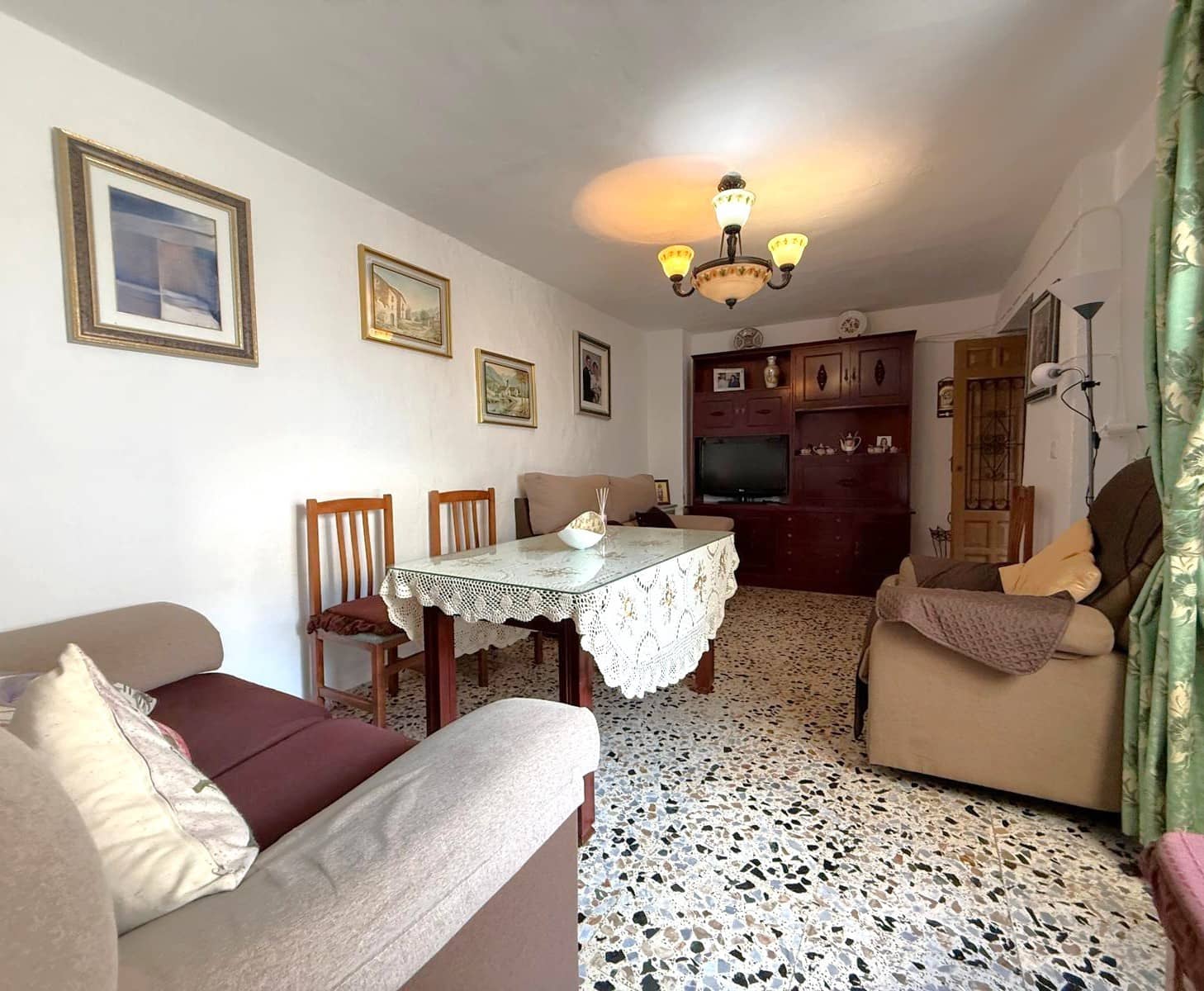 4 bedroom Townhouse for sale in Jete - € 120,000 (Ref: 9941785)