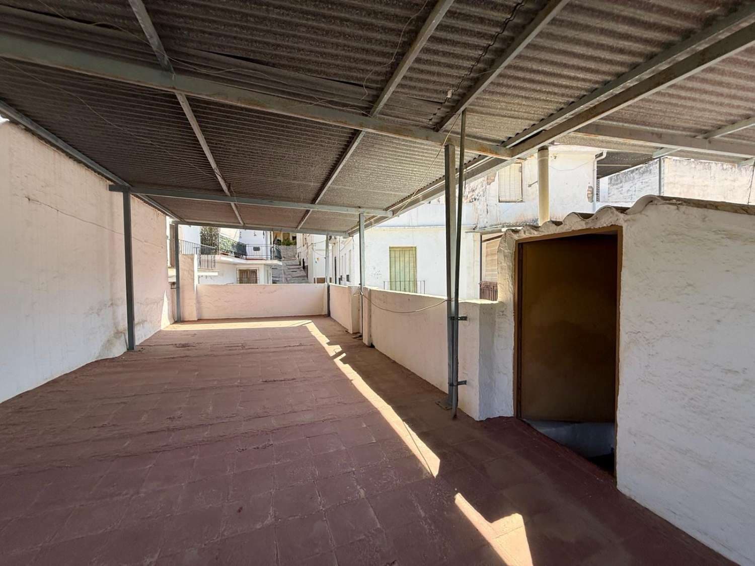 4 bedroom Townhouse for sale in Jete - € 120,000 (Ref: 9941785)