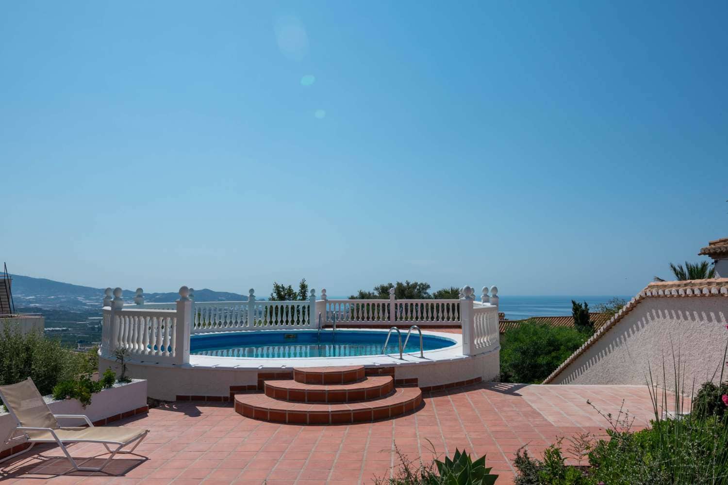 4 Zimmer Villa zu verkaufen in Salobrena mit Pool Garage - 749.000 € (Ref: 9952003)