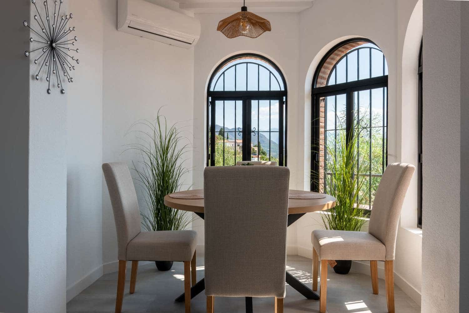 4 Zimmer Villa zu verkaufen in Salobrena mit Pool Garage - 749.000 € (Ref: 9952003)