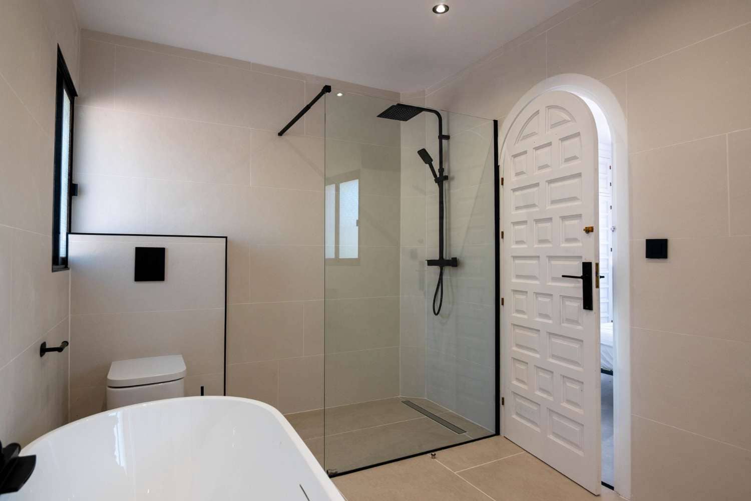 4 Zimmer Villa zu verkaufen in Salobrena mit Pool Garage - 749.000 € (Ref: 9952003)