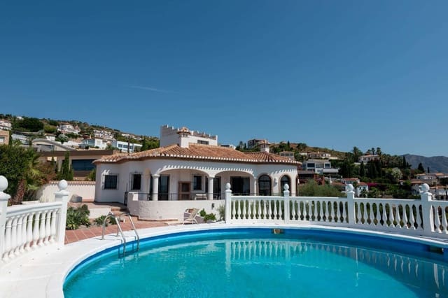4 Zimmer Villa zu verkaufen in Salobreña mit Pool Garage - 749.000 € (Ref: 9952003)