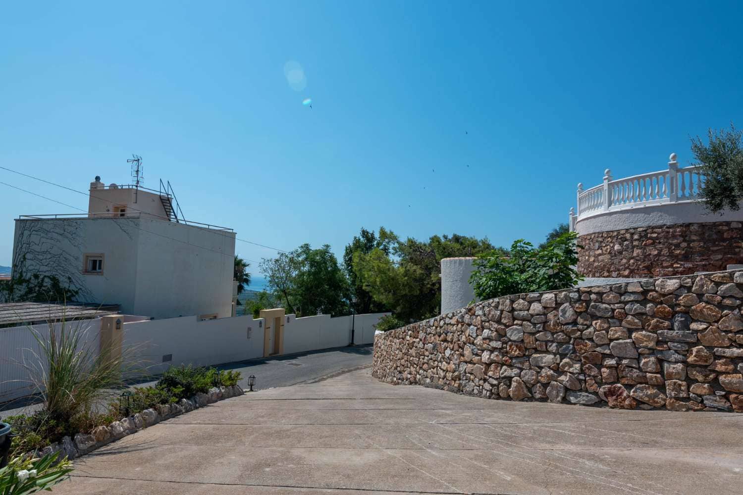 4 Zimmer Villa zu verkaufen in Salobrena mit Pool Garage - 749.000 € (Ref: 9952003)