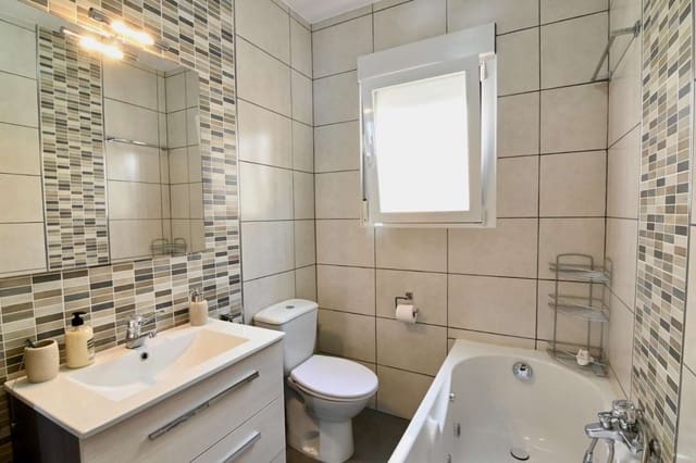 3 soveværelse Byhus til salg i Salobreña med swimmingpool - € 495.000 (Ref: 9998143)