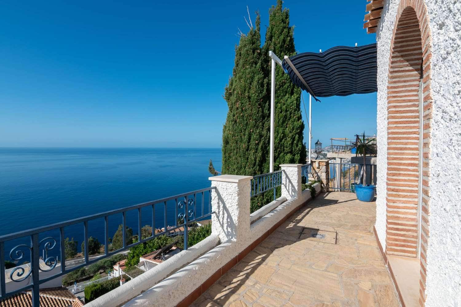 3 camera da letto Casa in vendita in Salobrena con piscina - 495.000 € (Rif: 9998143)