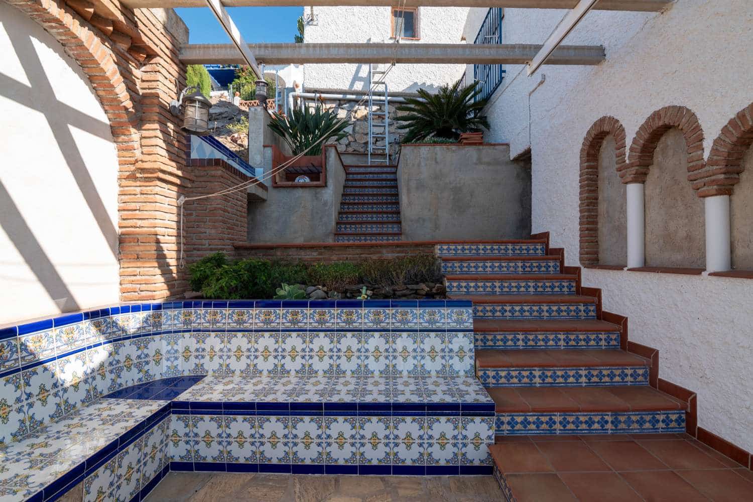3 camera da letto Casa in vendita in Salobrena con piscina - 495.000 € (Rif: 9998143)