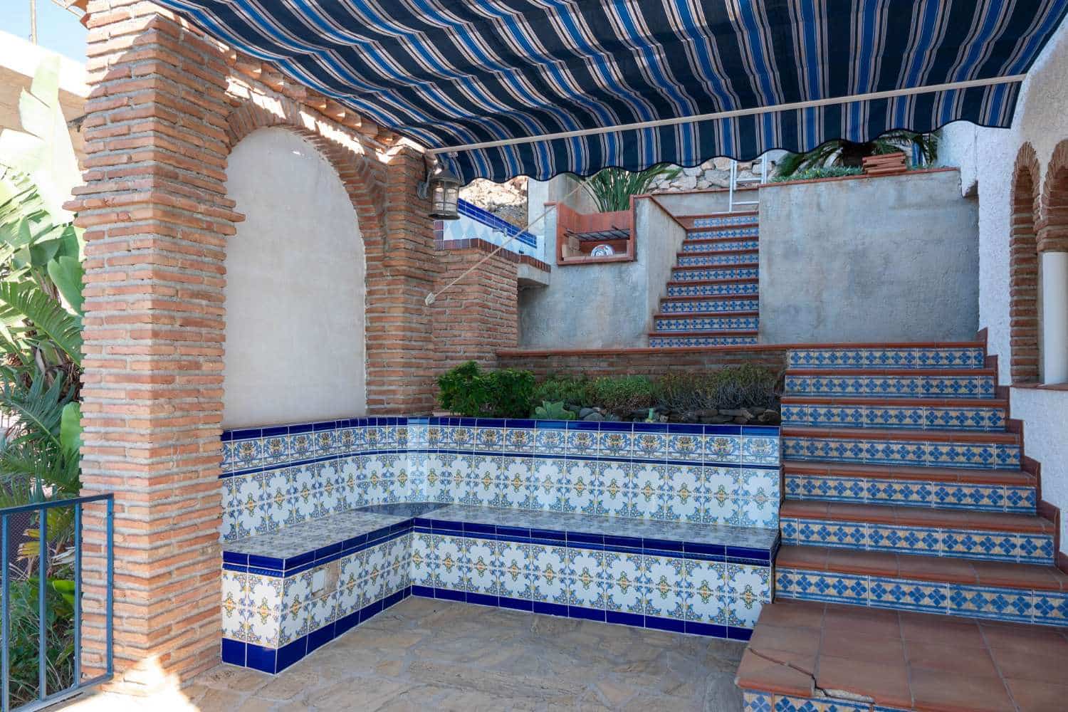 3 camera da letto Casa in vendita in Salobrena con piscina - 495.000 € (Rif: 9998143)