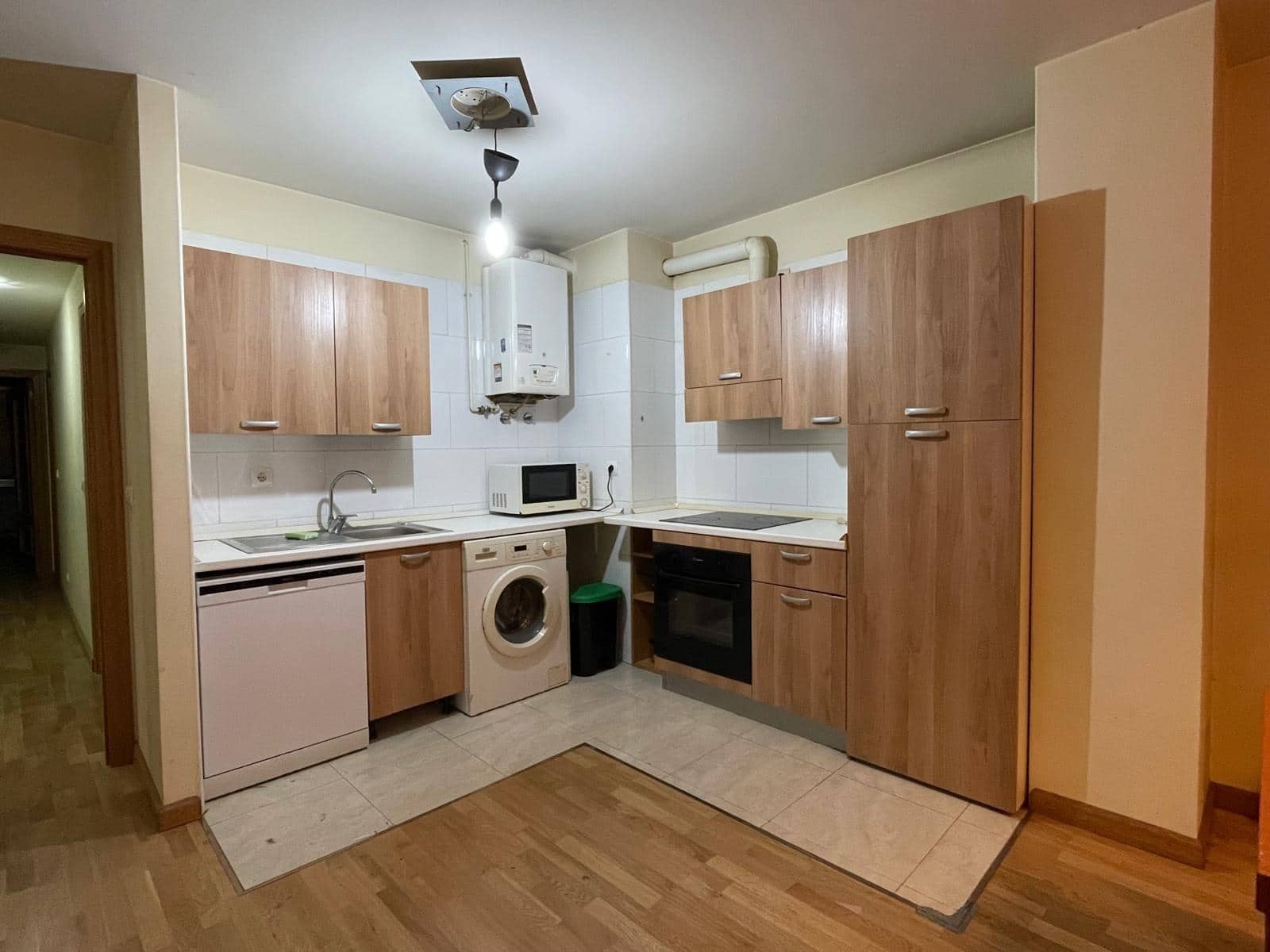 2 soveværelse Lejlighed til salg i Ponferrada med garage - € 95.000 (Ref: 1729741)