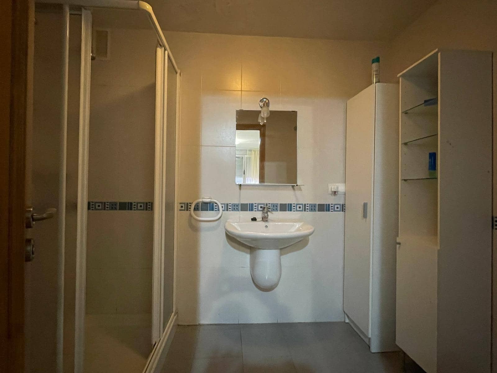 2 soveværelse Lejlighed til salg i Ponferrada med garage - € 95.000 (Ref: 1729741)