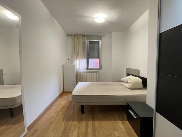 2 soverom Leilighet til salgs i Ponferrada med garasje - € 95 000 (Ref: 1729741)