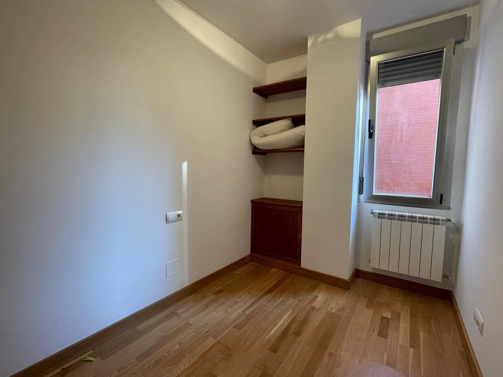 2 soveværelse Lejlighed til salg i Ponferrada med garage - € 95.000 (Ref: 1729741)