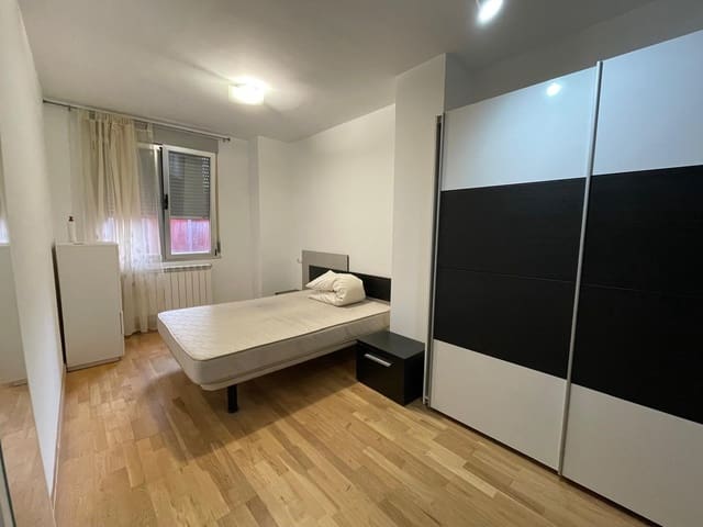 2 soverom Leilighet til salgs i Ponferrada med garasje - € 95 000 (Ref: 1729741)