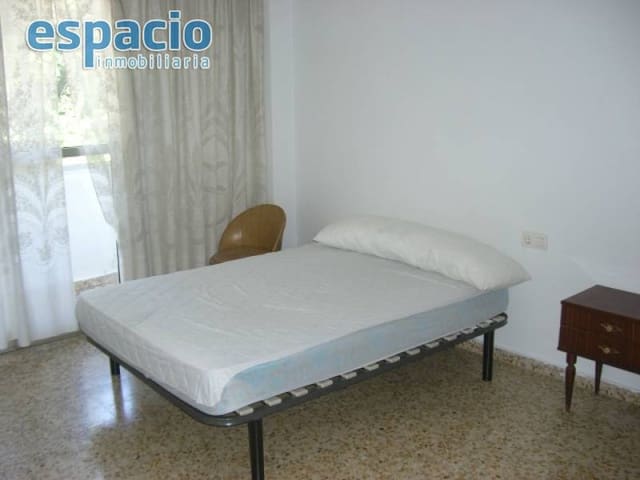 4 soveværelse Lejlighed til salg i Ponferrada - € 95.000 (Ref: 1729757)