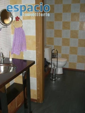 Kommersiell til salgs i Ponferrada - € 720 000 (Ref: 1729772)