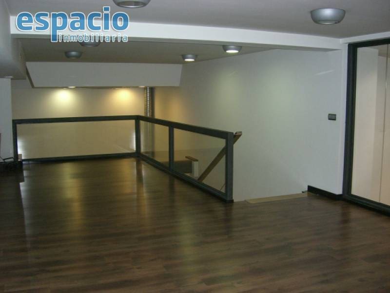 Kommersiell til salgs i Ponferrada - € 720 000 (Ref: 1729772)