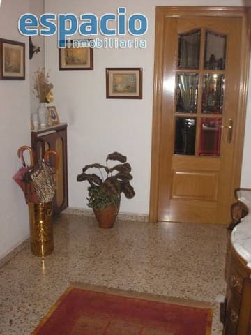 3 soveværelse Lejlighed til salg i Ponferrada med garage - € 105.000 (Ref: 1729895)