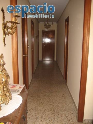 3 soveværelse Lejlighed til salg i Ponferrada med garage - € 117.000 (Ref: 1729897)