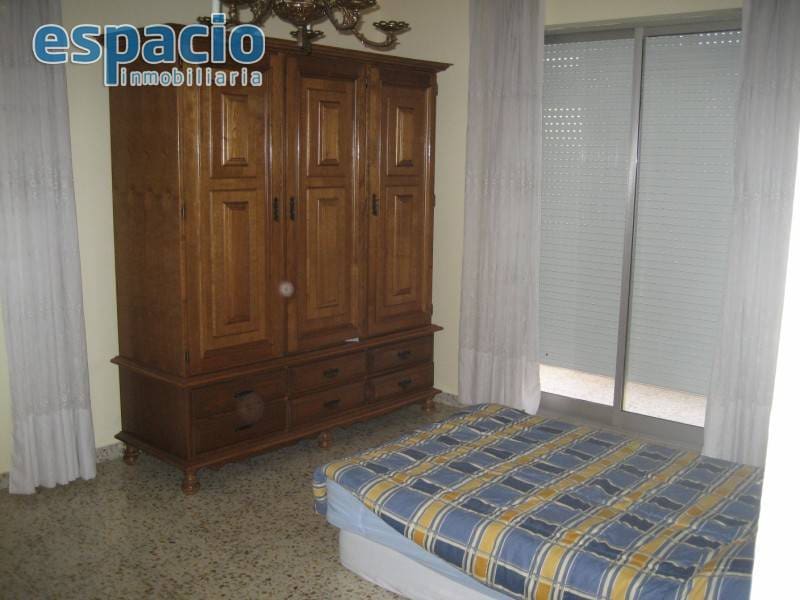 3 soveværelse Lejlighed til salg i Ponferrada med garage - € 117.000 (Ref: 1729897)