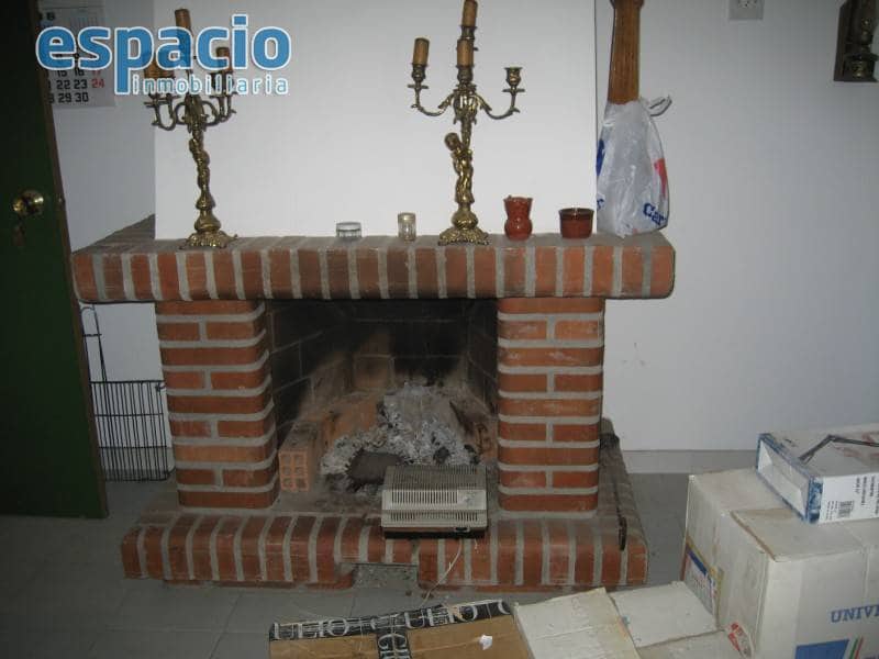 3 soveværelse Lejlighed til salg i Ponferrada med garage - € 117.000 (Ref: 1729897)