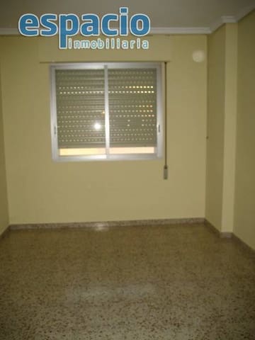 3 soveværelse Lejlighed til salg i Ponferrada med garage - € 117.000 (Ref: 1729897)