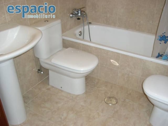 3 makuuhuone Rivitalo myytävänä paikassa Almazcara, Congosto - 185 000 € (Ref: 1883463)