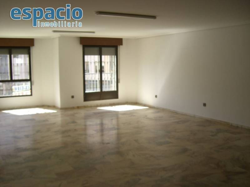Biuro do wynajęcia w Ponferrada - 400 € (Ref: 1883482)