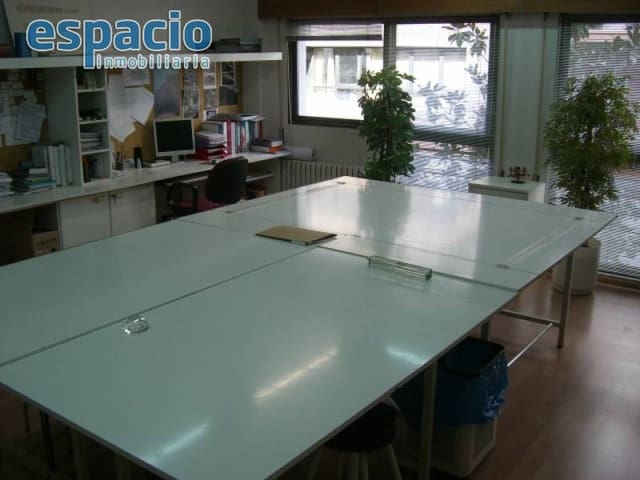 Kontor att hyra i Ponferrada - 1 200 € (Ref: 1883553)