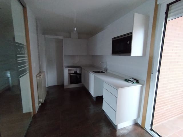 2 soverom Leilighet til salgs i Ponferrada med garasje - € 109 000 (Ref: 1894016)