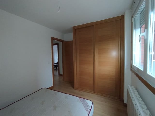 2 soverom Leilighet til salgs i Ponferrada med garasje - € 109 000 (Ref: 1894016)