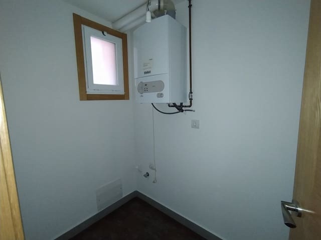 2 soverom Leilighet til salgs i Ponferrada med garasje - € 109 000 (Ref: 1894016)