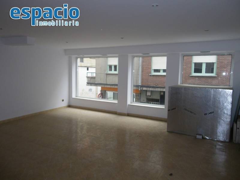Commercieel te huur in Ponferrada - € 1.600 (Ref: 1898123)