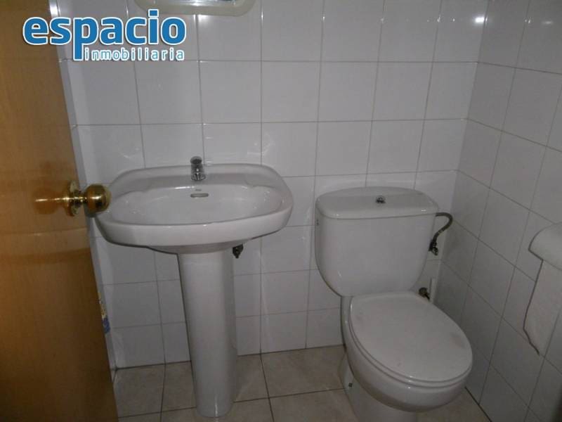 Commercieel te huur in Ponferrada - € 1.600 (Ref: 1898123)