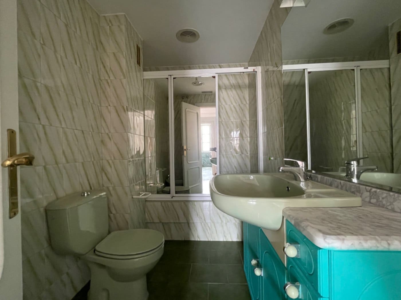 4 soveværelse Lejlighed til salg i Ponferrada med garage - € 195.000 (Ref: 1938792)