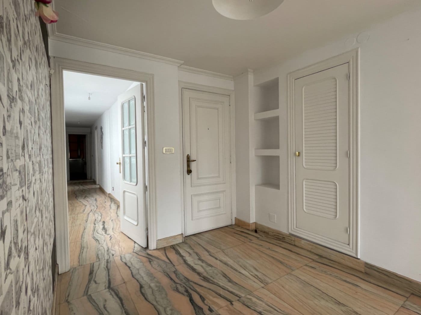 4 soveværelse Lejlighed til salg i Ponferrada med garage - € 195.000 (Ref: 1938792)