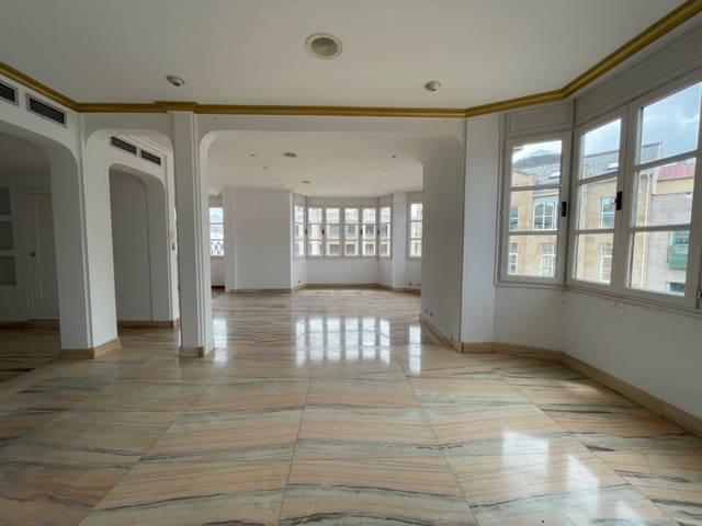 4 soveværelse Lejlighed til salg i Ponferrada med garage - € 195.000 (Ref: 1938792)