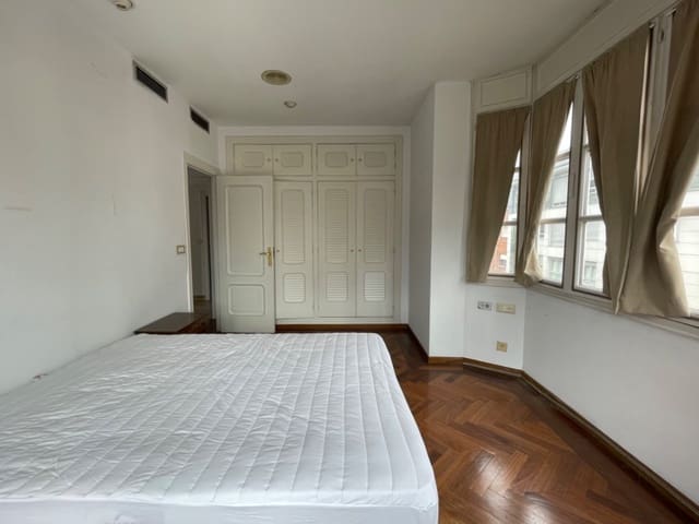 4 soveværelse Lejlighed til salg i Ponferrada med garage - € 195.000 (Ref: 1938792)