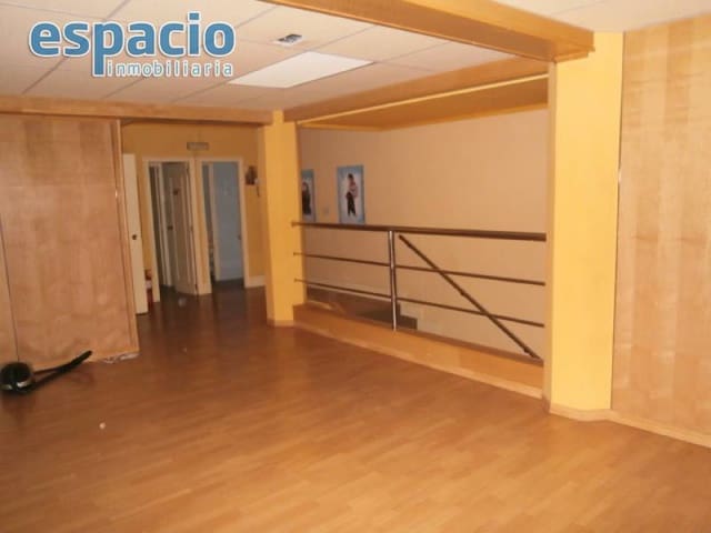 Commercieel te huur in Ponferrada - € 1.200 (Ref: 2023826)