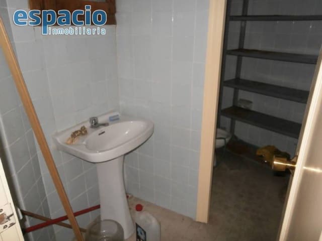 Commercieel te huur in Ponferrada - € 1.200 (Ref: 2023826)