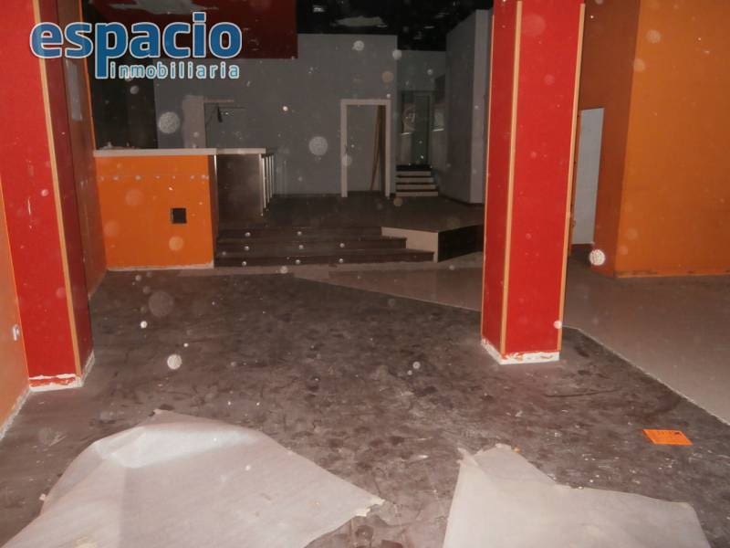 Commerciale da affittare in Ponferrada - 1.300 € (Rif: 2733772)