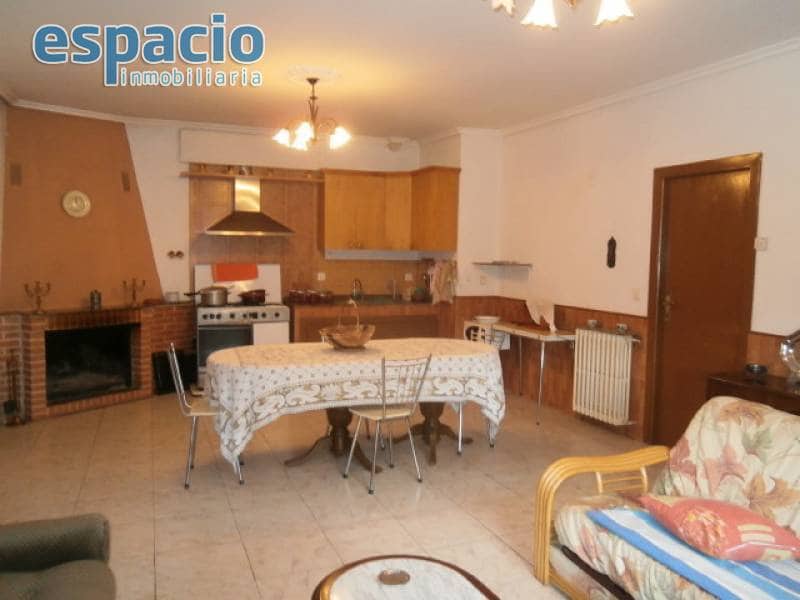 3 soveværelse Villa til salg i Ponferrada med garage - € 292.000 (Ref: 2733810)