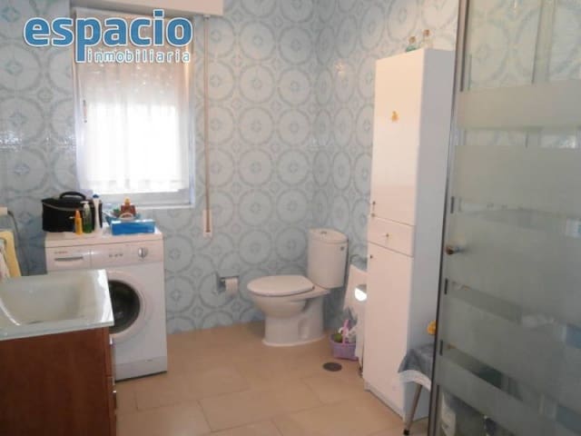 3 soveværelse Villa til salg i Ponferrada med garage - € 292.000 (Ref: 2733810)