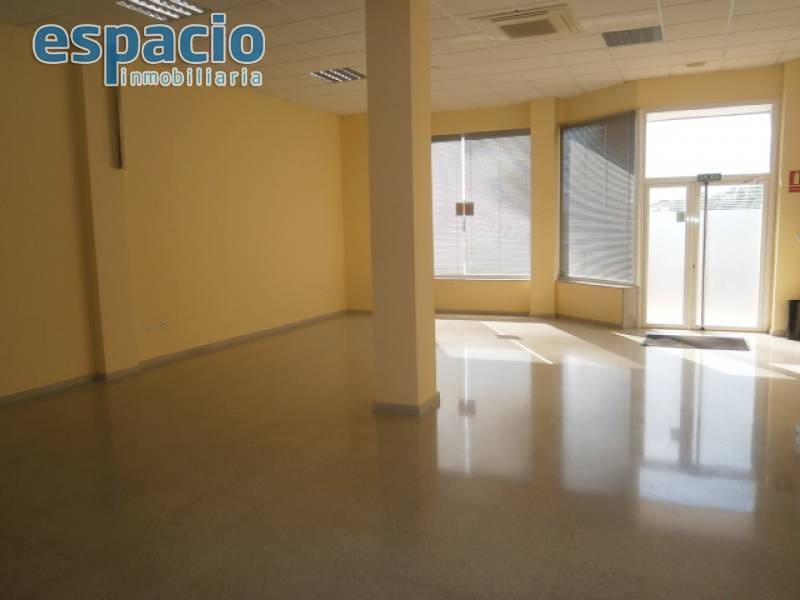 Commercieel te huur in Ponferrada - € 700 (Ref: 2733817)