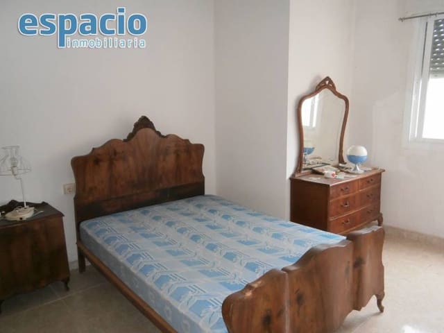 3 slaapkamer Flat te koop in Ponferrada - € 47.000 (Ref: 2733822)