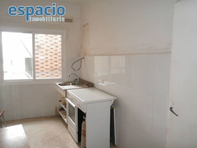3 slaapkamer Flat te koop in Ponferrada - € 47.000 (Ref: 2733822)