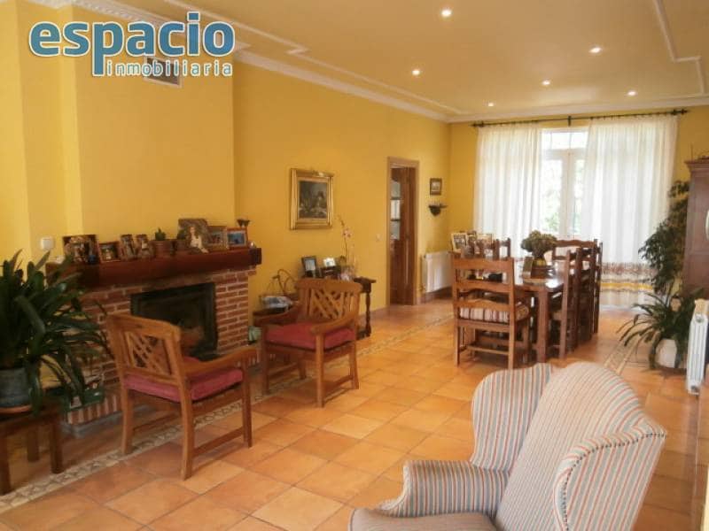 5 soveværelse Villa til salg i Carracedelo med garage - € 460.000 (Ref: 2733832)