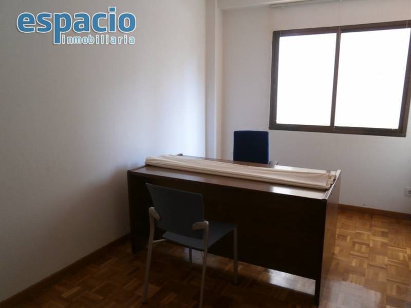 Kontor til leje i Ponferrada - € 240 (Ref: 2733870)