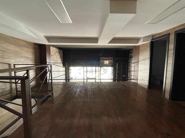 Erhverv til leje i Ponferrada - € 600 (Ref: 2733893)