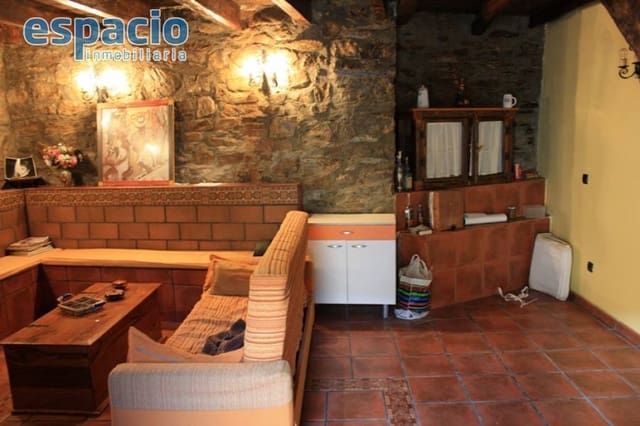 4 chambre Villa/Maison à vendre à Puente de Domingo Flórez - 70 000 € (Ref: 2733895)