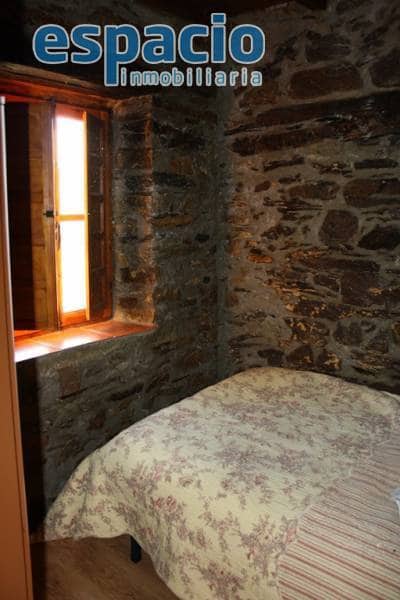 4 soveværelse Villa til salg i Puente de Domingo Florez - € 70.000 (Ref: 2733895)